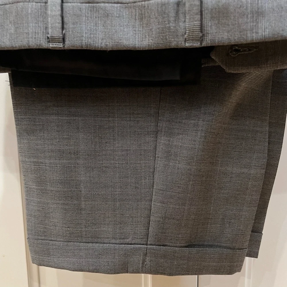 Gent’s Hart Schaffner Marx Custom Suit:  51” Chest,  43” Waist